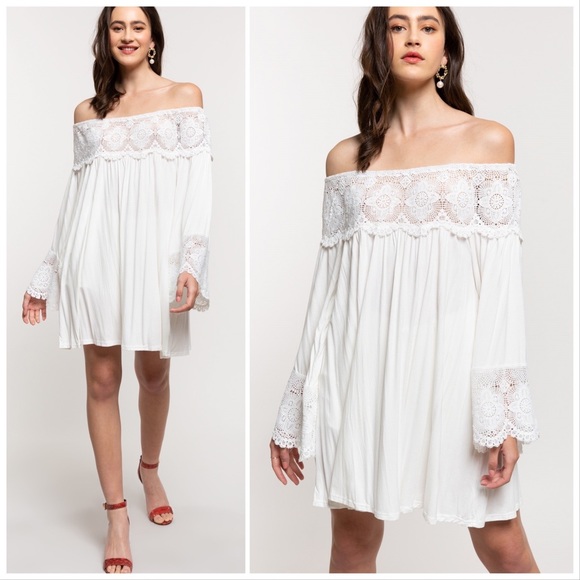 POL Make it Romance Lace Tunic - Picture 2 of 12